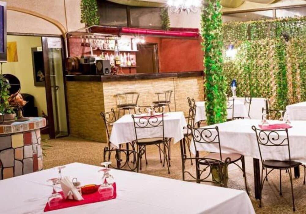 Hotel Eos Bucarest Exterior foto